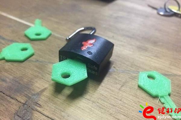 海關(guān)萬(wàn)能鑰匙真牛 3D打印復(fù)模顯身手_3D打印服務(wù)平臺(tái)