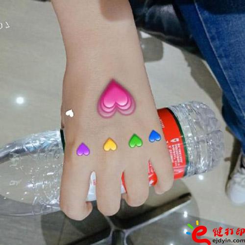 網(wǎng)友自制的無限手套