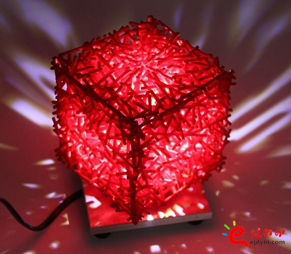 方形創(chuàng)意臺燈藝術(shù)燈1